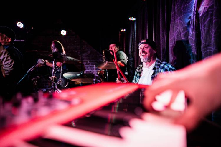 valley. bar phoenix live music