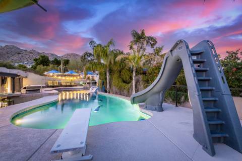 Elite Vacation Backyard